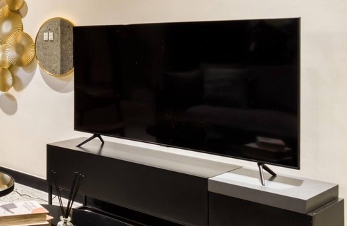 Avenida Revolucion Apartment | Designer Apt: Indoor Pool+Gym+Business Lounge