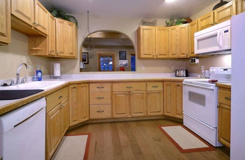Gunnison House | Diamond On The River