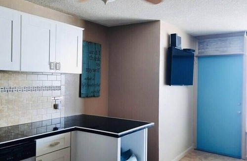 East Daytona Apartment | DIRECT OCEAN VIEW BALCONY-STUDIO Read "About this property" below.