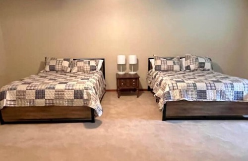 Spurlockville House | Discover Tranquility near the Ivy Branch Trails