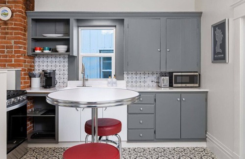 Bellingham Apartment | District Suite in the Fountain District of Bellingham
