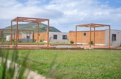 Ensenada House | Double Cabin #6 - Oak Point