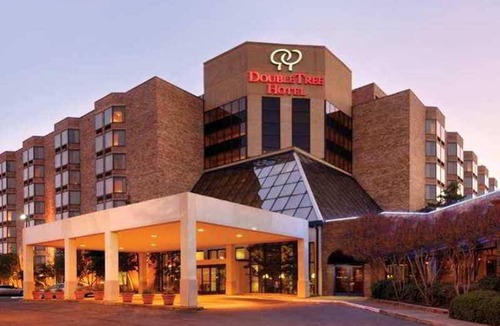East Memphis Hotel | DoubleTree by Hilton Memphis