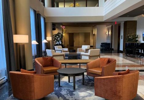 Queens Hotel | DoubleTree by Hilton New York-LaGuardia