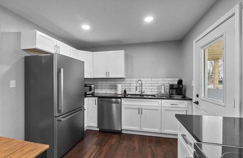 Cape Girardeau Apartment | Downtown Charm: 2 BR Retreat, #9