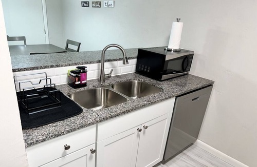 University Heights House | Downtown Home near UF, Shands & Depot Park w/privately fenced backyard!