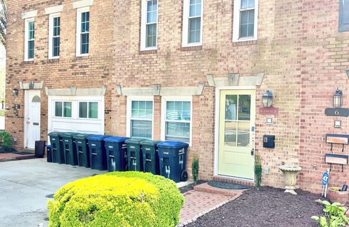 Southwest House | Downtown house- Walk to Cherry Blossom/Museums/Ballpark - Free Parking