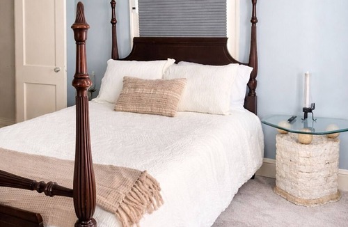 Lewisville Apartment | Downtown Lewisville-Century Old Home-The New Orleans
