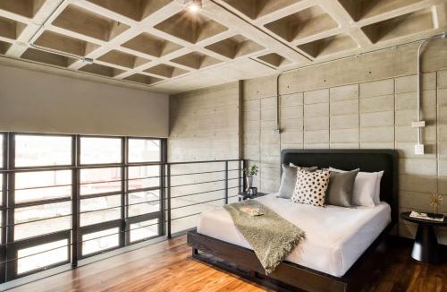 Avenida Revolucion Apartment | Downtown Loft by ULIV