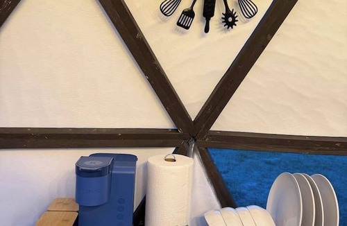 South Haven Cabin | Drift & Dream Dome/AC/Private Hot Tub/Pet Friendly
