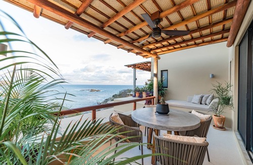 Santa Maria Huatulco Condo | Eco-Friendly Oceanfront Penthouse W/Beach Access