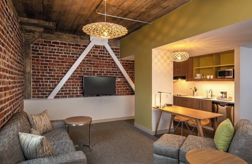 Moline Hotel | Element by Marriott Moline