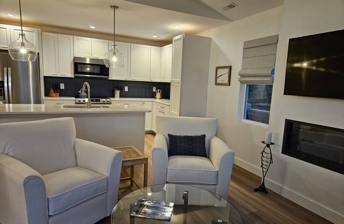 Emerald Isle House | Emerald Isle coastal home with ocean views, walk to shops and the beach