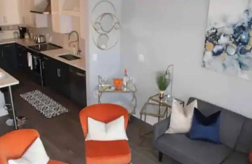 North Decatur Apartment | Emory CDC Wifi Pool 15 min to Downtown