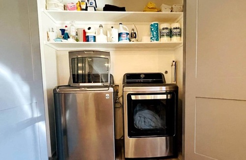 Nevada City Apartment | Empire Suite
