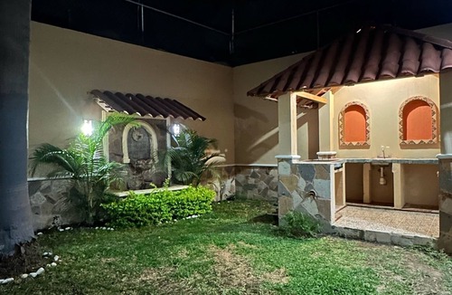 Zapotlanejo House | Entire Colonial Home with Private Parking - 6 min drive to Centro