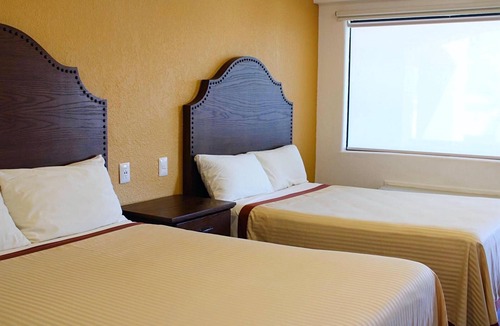 Tecate Hotel | Estancia Inn