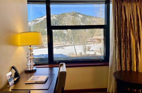 Olympic Valley Hotel | EV-244: Valley View King Room. Ski-in/Out, Golf, Pools, A/C, Spa