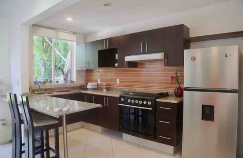 Jojutla Apartment | Fabulous house with private jacuzzi and lake access