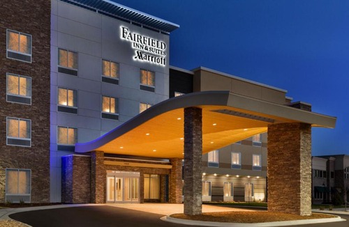 Longmont Hotel | Fairfield by Marriott Inn & Suites Boulder Longmont