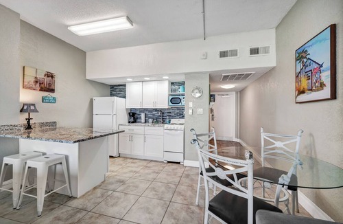 Daytona Beach Shores Apartment | First Floor Private Paradise Ocean Front Studio SPRING SALE! POOL OPEN!