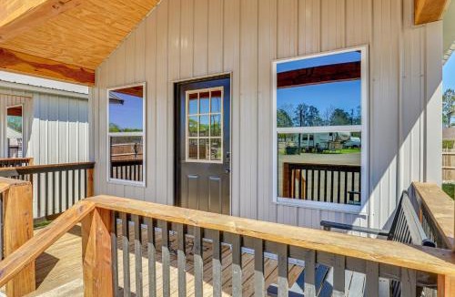 Joaquin House | Fish, Boat & Explore! Tiny Cabin Near Sabine River