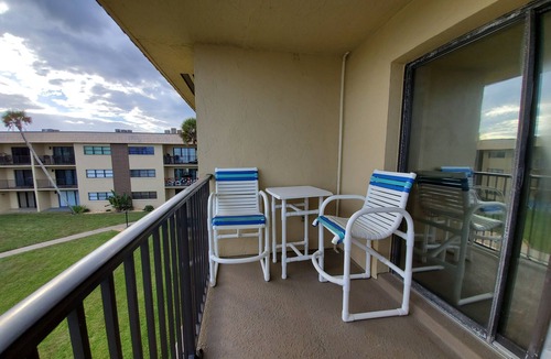 Ormond Beach Condo | Flip Flops At The Beach