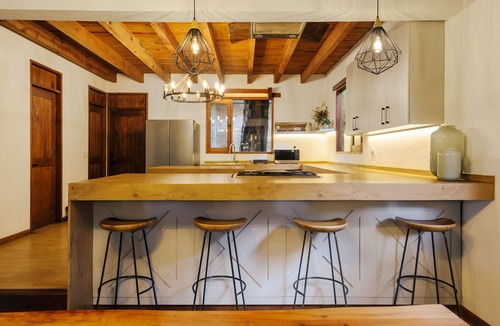 Avandaro House | Forest Guesthouse Avándaro, entertainment and comfort for adults and children