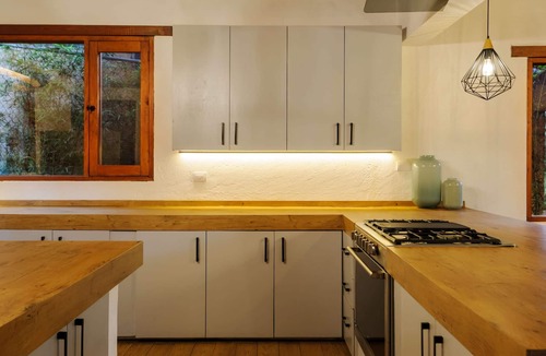 Avandaro House | Forest Guesthouse Avándaro, entertainment and comfort for adults and children