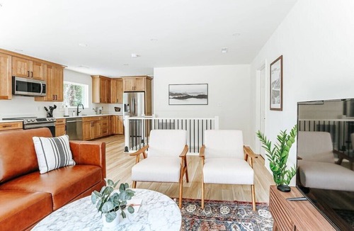 Afton House | Fox Hill