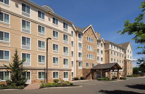 North Brunswick Condo | Free Breakfast. Indoor Pool. Great for Business Travelers!