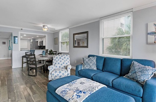 Indian Shores Condo | FREE PLUMLEE VACATION RENTAL PERKS INCLUDED! Quiet Waters F1 – INTRACOASTAL