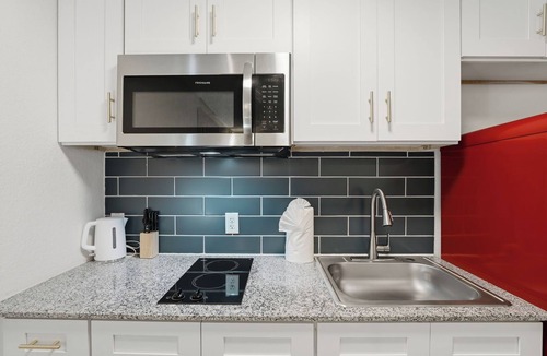 St. Johns Apartment | Functional studio with upgraded interiors