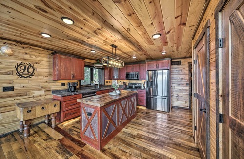 Galena Cabin | Galena Cabin w/Wraparound Porch & Game Room!