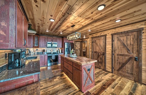 Galena Cabin | Galena Cabin w/Wraparound Porch & Game Room!