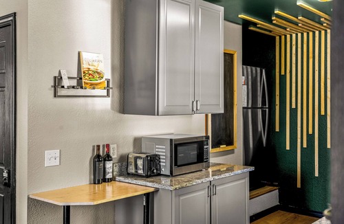Dayton Triangle House | Game Night House with Eight Rooms