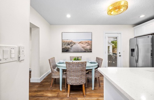 Jacksonville Beach House | Game-On Backyard | Pool, Turf Field & Golf Cart