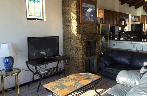 Las Gaviotas House | Gigantic House-Great for Familes, Friends, Couples-Ocean Views-Steps to beach