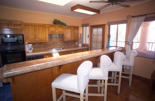 Centro Condo | Giggling Marlin Penthouse: Party in the Heart of Cabo. Promos available.