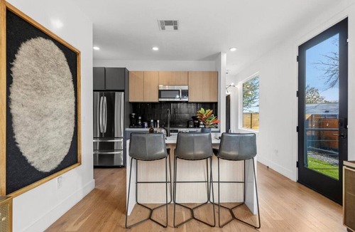 South Manchaca House | Gladeview Dr