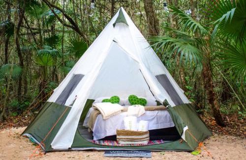 Leona Vicario Other | Glamping Mama Loo mm