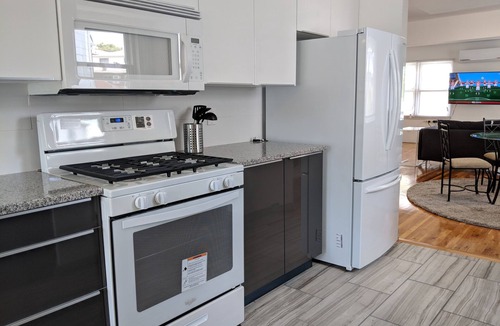 New Springville House | Gorgeous, Modern, updated Duplex