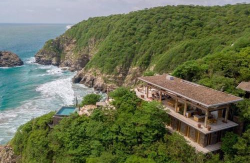 Santa Maria Tonameca Villa | Gran Chicatana Spectacular Beach Front Villas