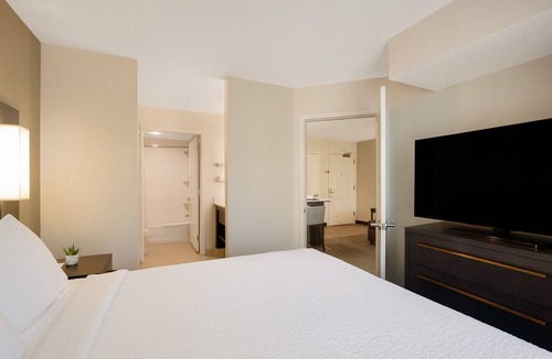 Mount Tabor Hotel | Great Swamp National Wildlife Refuge! Full Kitchen, Free Breakfast, Indoor Pool!