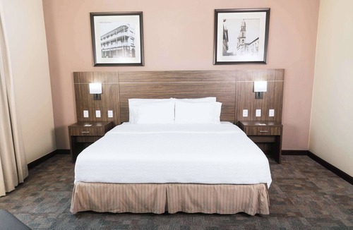 Tampico Hotel | Hampton Inn By Hilton Tampico Zona Dorada