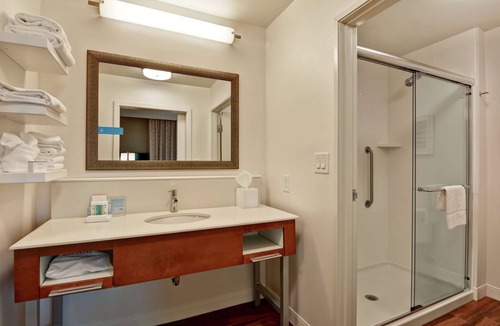 North Charleston Hotel | Hampton Inn & Suites Charleston Airport