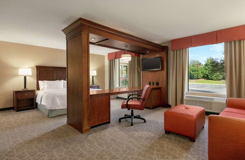 Charles Town Hotel | Hampton Inn & Suites Charles Town
