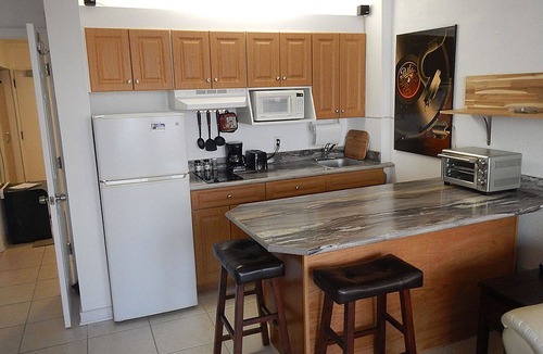 South Peninsula Historic District Condo | Harbour Beach Resort OCEAN VIEW private TOP FLOOR END UNIT big 1 BR big POOL tub