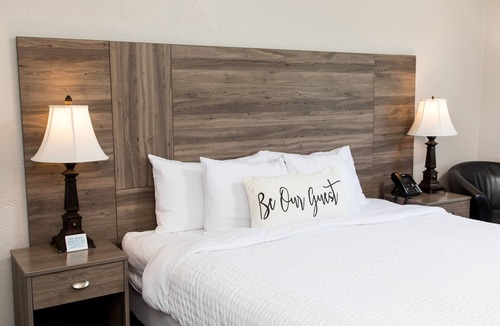 Pine Bush Hotel | Harvest Inn