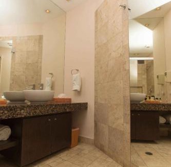Lomas de Santa Fe Apartment | Hausuites